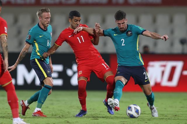 pg官方-李铁终于试出最理想阵容？国足面貌一新挺到最后