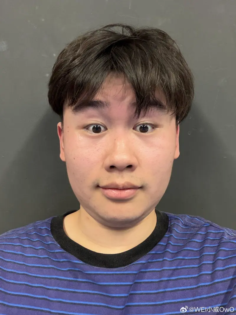 pg电子游戏官网官方网站-羽毛球、吃饭和猫咪，Wei分享日常和自拍照：🏸🍛🐈