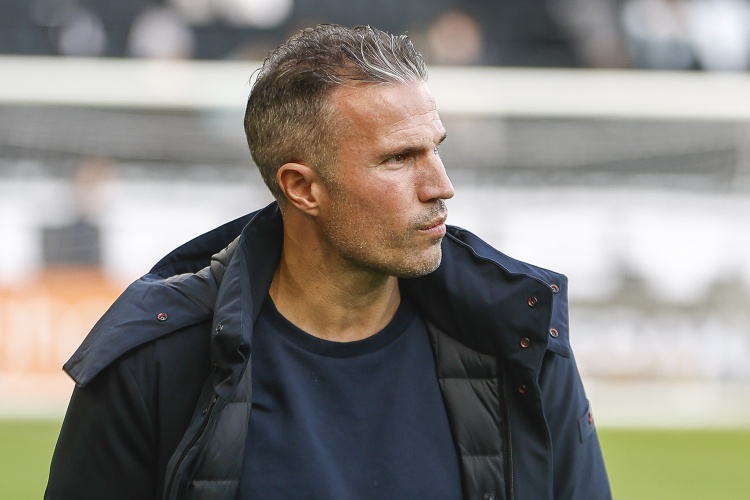 pg模拟器-落后榜首19分！荷媒：范佩西不会下课，费耶诺德开会决定继续支持